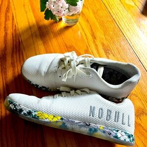 NOBULL Women’s size 9 trainers